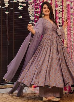 Floral printed muslin v neck purple anarkali set 3