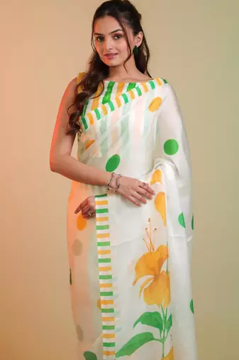 TIRCOLOR silk blend printed saree with abstract print