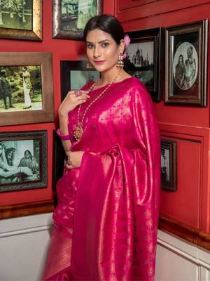 magenta silk blend zari woven saree 2