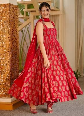 Floral printed muslin square neck red anarkali set 3