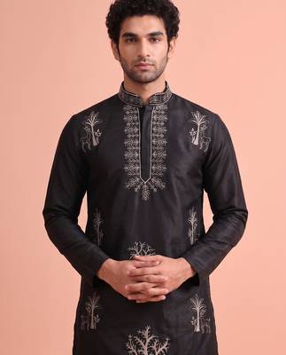Men embroidered satin fabric embroidered kurta set 4