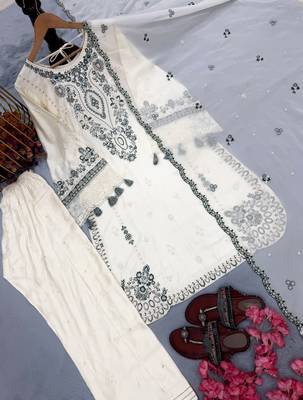 Off white satin rayon kurta farshi pajama set with cutwork dupatta 2