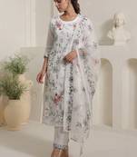 Women Floral Printed Regular Kurta with Trousers & With Dupatta