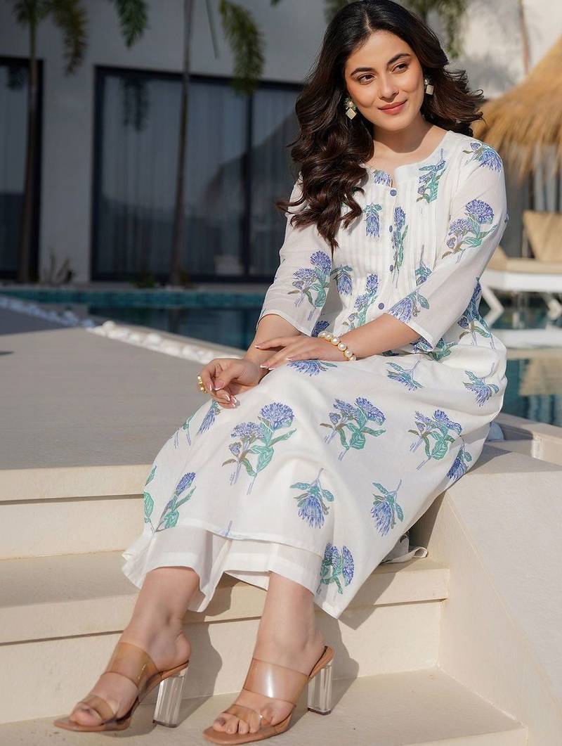 Women Floral Printed Panelled Pure Cotton Kurta with Trousers