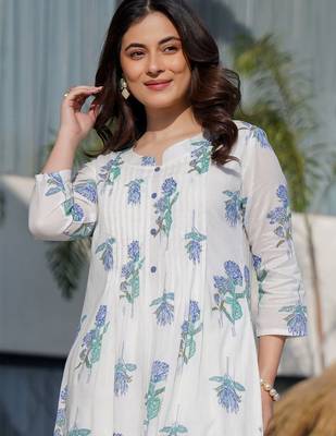 Women Floral Printed Panelled Pure Cotton Kurta with Trousers 2