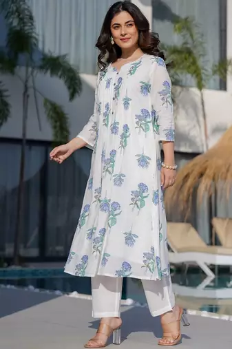 Women Floral Printed Panelled Pure Cotton Kurta with Trousers