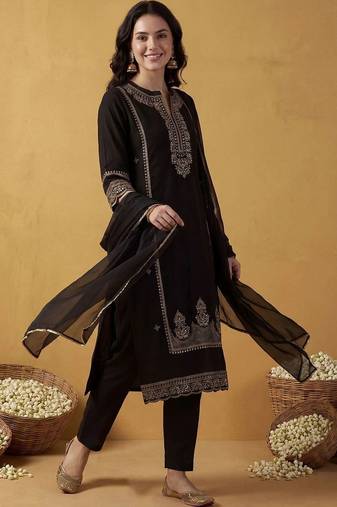 Women Ethnic Motifs Embroidered Regular Thread Work Kurta with Trousers & With Dupatta