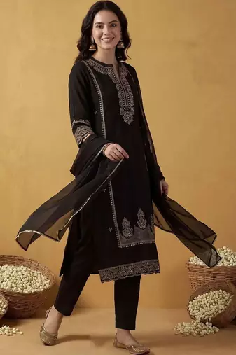 Women Ethnic Motifs Embroidered Regular Thread Work Kurta with Trousers & With Dupatta