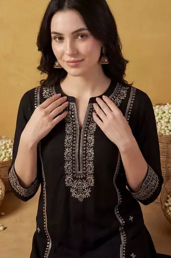 Women Ethnic Motifs Embroidered Regular Thread Work Kurta with Trousers & With Dupatta