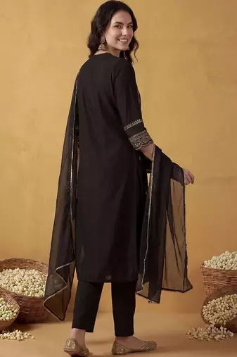 Women Ethnic Motifs Embroidered Regular Thread Work Kurta with Trousers & With Dupatta