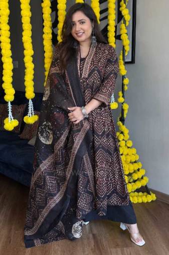 Rich black shade detailed with intricate traditional prints and motifs Kurta and pant and dupatta 