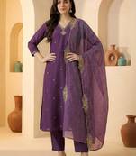Women Ethnic Motifs Embroidered Regular Kurta with Trousers & With Dupatta