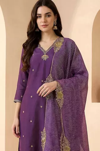 Women Ethnic Motifs Embroidered Regular Kurta with Trousers & With Dupatta