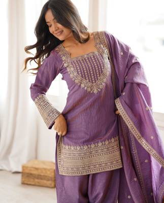 Women's Gorgeous Embroidery Fendy Silk Fabric Straight Kurta Pant and Dupatta Set 2