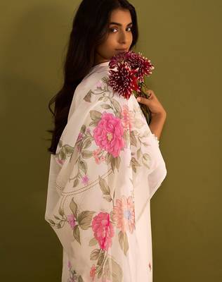 Women Floral Embroidered Regular Thread Work Kurta with Trousers & With Dupatta 5