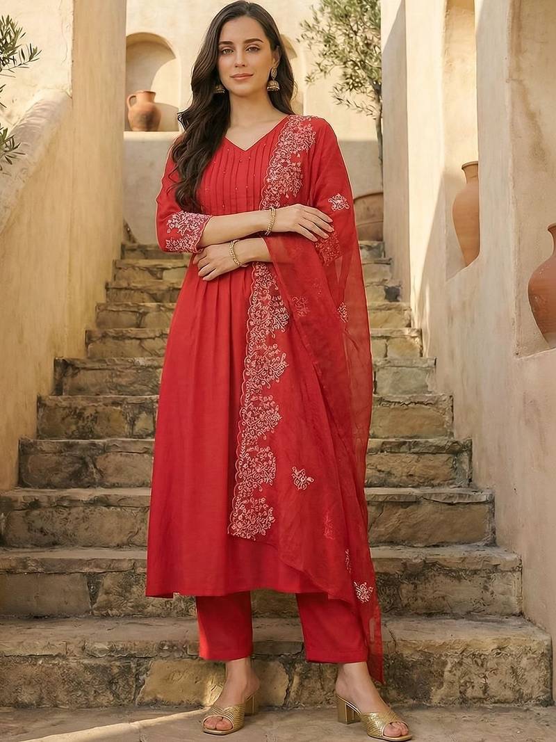 Women Ethnic Motifs Regular Thread Work Kurta with Trousers & With Dupatta