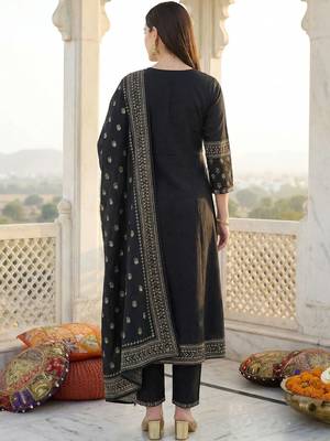 Women Ethnic Motifs Embroidered Panelled Thread Work Pure Cotton Kurta with Trousers & With Dupatta 3