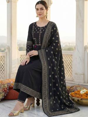 Women Ethnic Motifs Embroidered Panelled Thread Work Pure Cotton Kurta with Trousers & With Dupatta 4