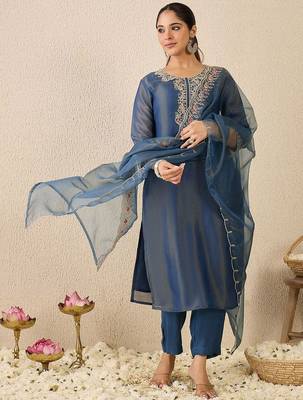Ethnic Motifs Embroidered Thread Work Liva Straight Kurta With Trousers & Dupatta 2