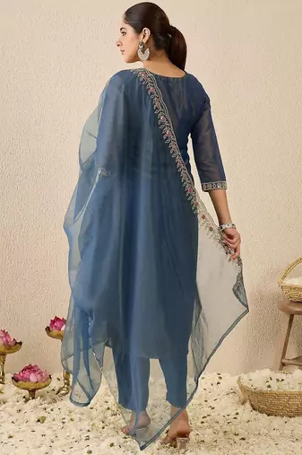 Ethnic Motifs Embroidered Thread Work Liva Straight Kurta With Trousers & Dupatta