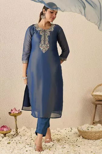 Ethnic Motifs Embroidered Thread Work Liva Straight Kurta With Trousers & Dupatta