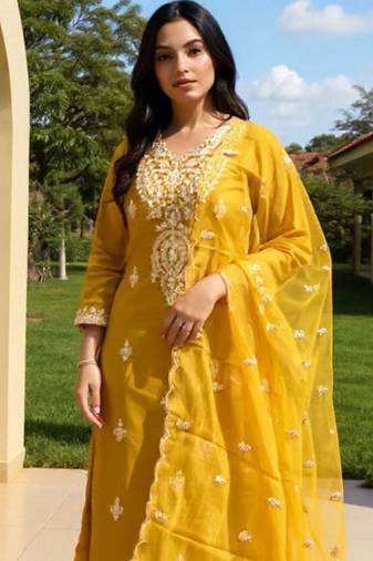 Women Ethnic Motifs Embroidered Regular Kurta with Trousers & Dupatta