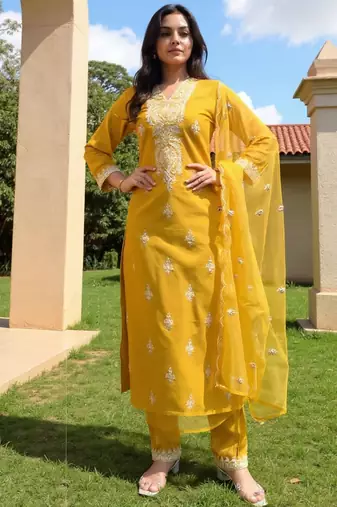 Women Ethnic Motifs Embroidered Regular Kurta with Trousers & Dupatta