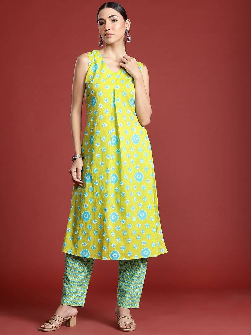 Bandhani Printed Pure Cotton Kurta with Trousers