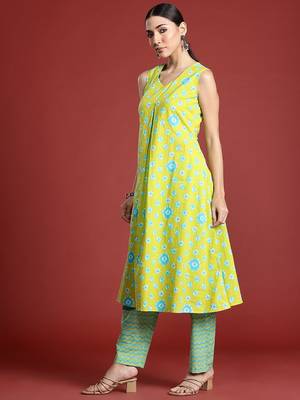 Bandhani Printed Pure Cotton Kurta with Trousers 5