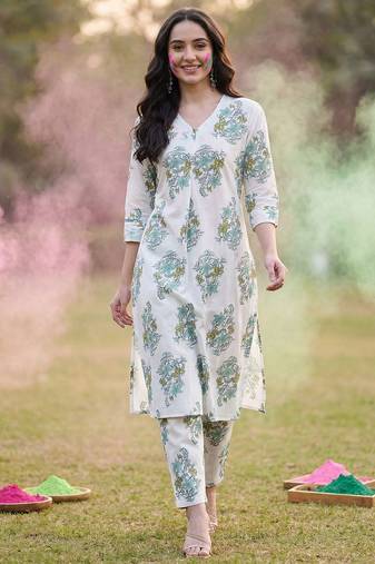 Floral Printed V Neck A Line Pleated Pure Cotton Kurta With Trousers