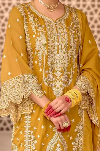 Women Ethnic Motifs Embroidered Regular Thread Work Kurta With Trousers & Dupatta