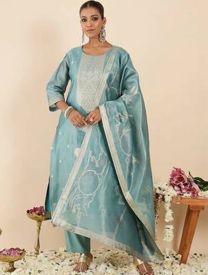 Women Ethnic Motifs Regular Kurta with Trousers & With Dupatta 5