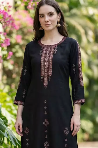 Women Ethnic Motifs Embroidered Regular Thread Work Kurta with Trousers