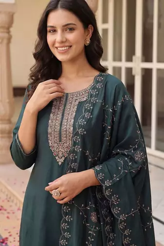 Women Ethnic Motifs Embroidered Regular Thread Work Kurta with Trousers & With Dupatta