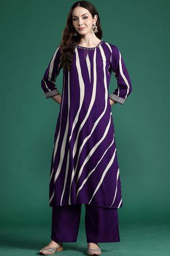 Women Printed Regular Thread Work Kurta with Palazzos