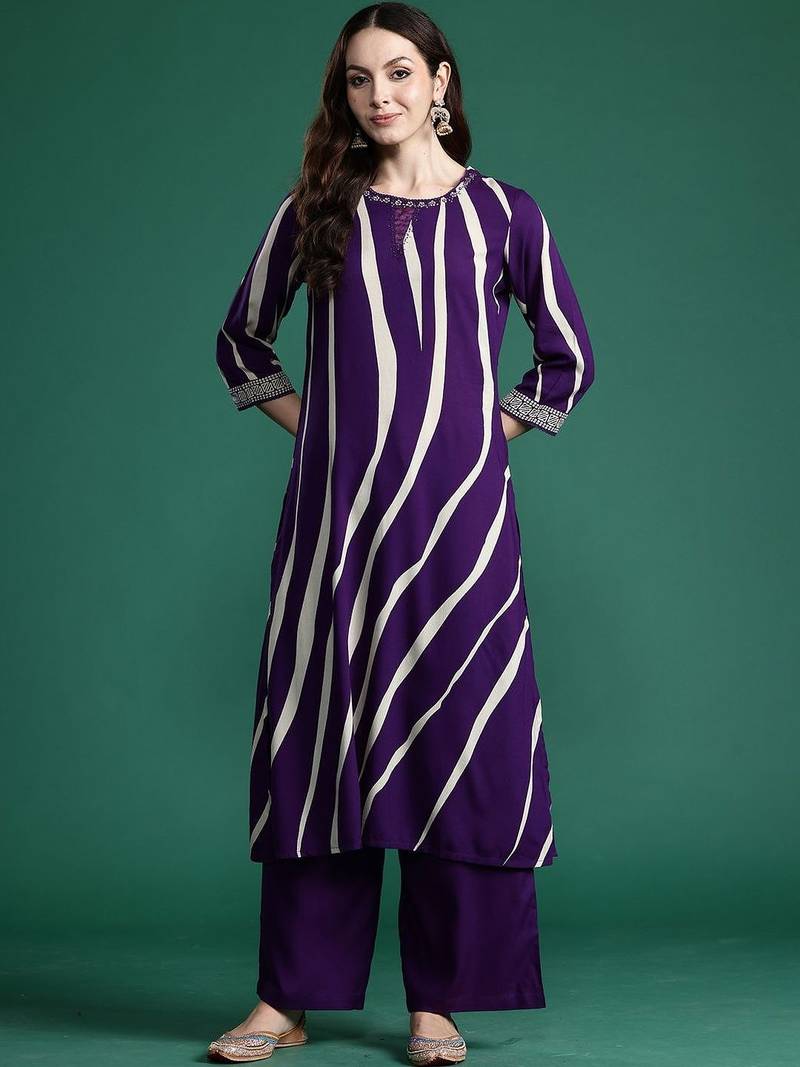 Women Printed Regular Thread Work Kurta with Palazzos