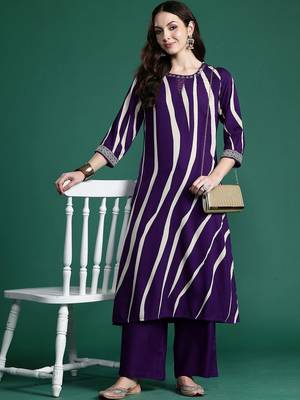 Women Printed Regular Thread Work Kurta with Palazzos 3