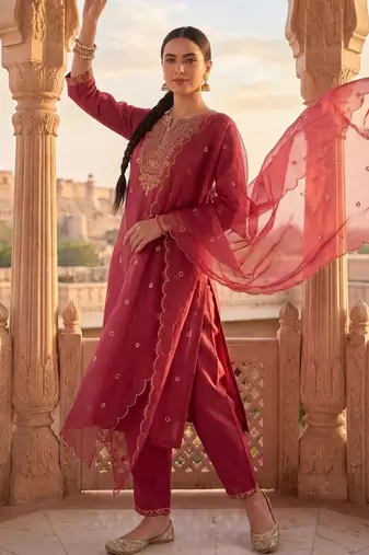 Women Ethnic Motifs Embroidered Regular Thread Work Kurta with Trousers & Dupatta