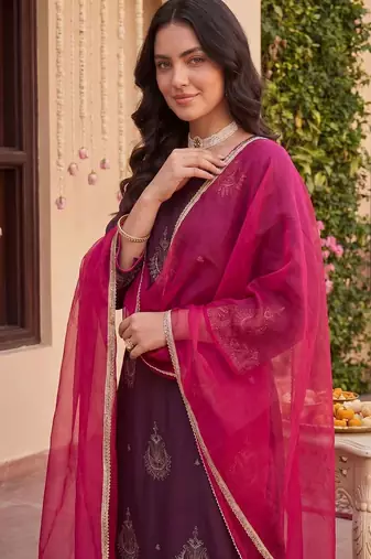Women Ethnic Motifs Embroidered Regular Thread Work Liva Kurta with Trousers & With Dupatta