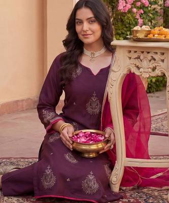Women Ethnic Motifs Embroidered Regular Thread Work Liva Kurta with Trousers & With Dupatta 4