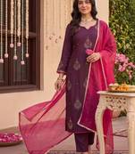 Women Ethnic Motifs Printed Regular Liva Kurta with Trousers & With Dupatta