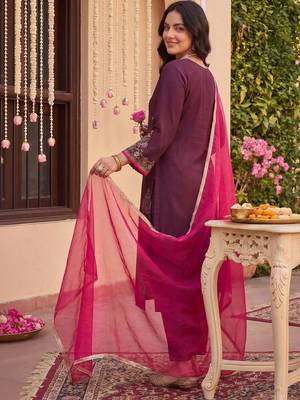 Women Ethnic Motifs Printed Regular Liva Kurta with Trousers & With Dupatta 4