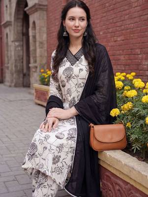 Women Floral Printed Regular Thread Work Pure Cotton Kurta with Trousers & With Dupatta 5