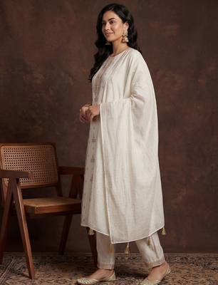 Women Ethnic Motifs Embroidered Regular Sequinned Kurta with Trousers & With Dupatta 3
