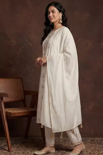 Women Ethnic Motifs Embroidered Regular Sequinned Kurta with Trousers & With Dupatta