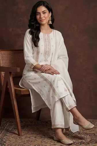 Women Ethnic Motifs Embroidered Regular Sequinned Kurta with Trousers & With Dupatta