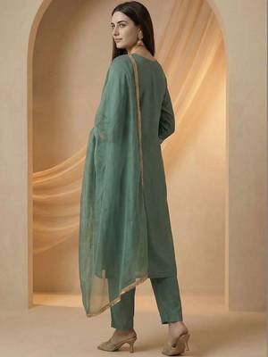 Women Ethnic Motifs Embroidered Regular Kurta with Trousers & With Dupatta 3