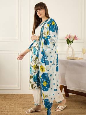 Women Floral Printed Regular Pure Cotton Kurta with Trousers & With Dupatta 5