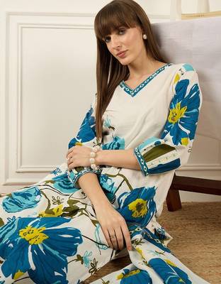 Women Floral Printed Regular Pure Cotton Kurta with Trousers & With Dupatta 7