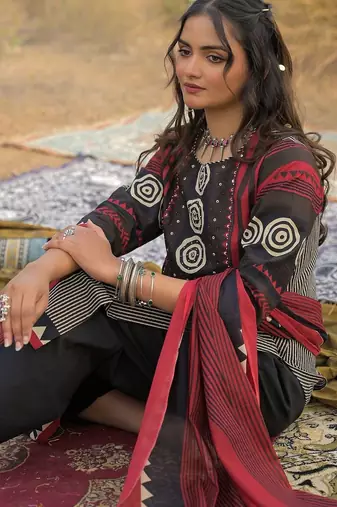 Women Ethnic Motifs Printed Regular Pure Cotton Kurta with Trousers & With Dupatta